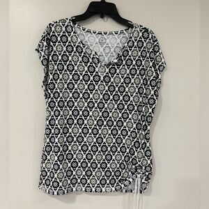 Talbots Black and White Floral Short Sleeve Top Size Medium